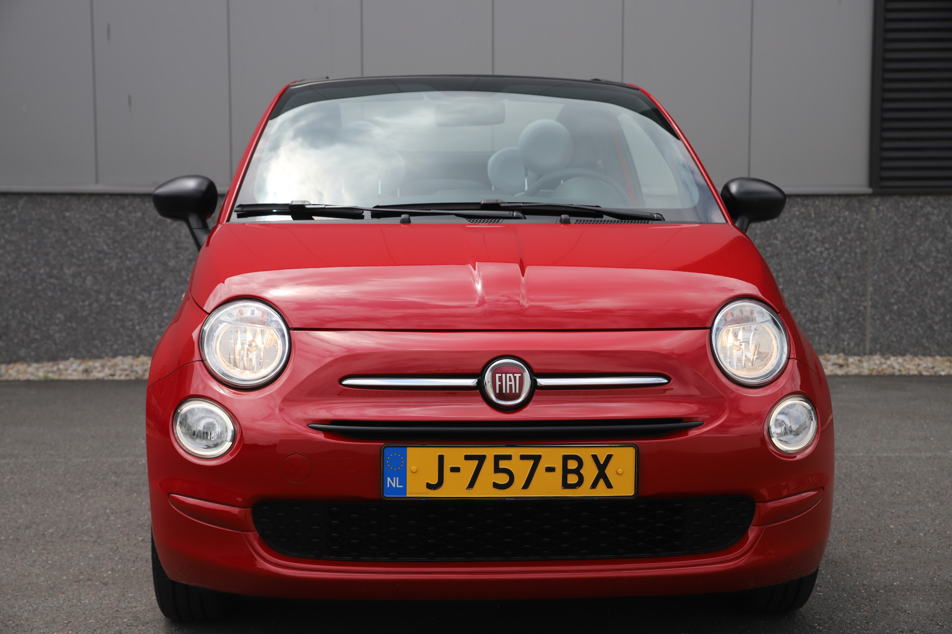 45337273-2.jpg