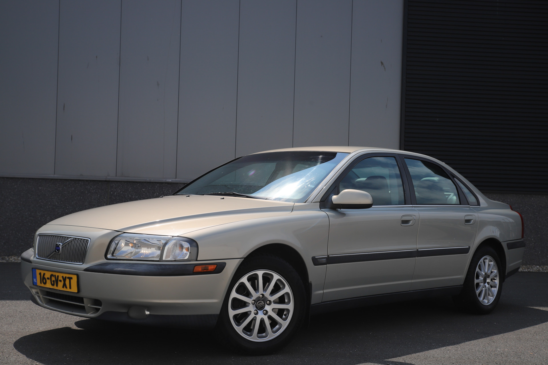 45339234-7.jpg