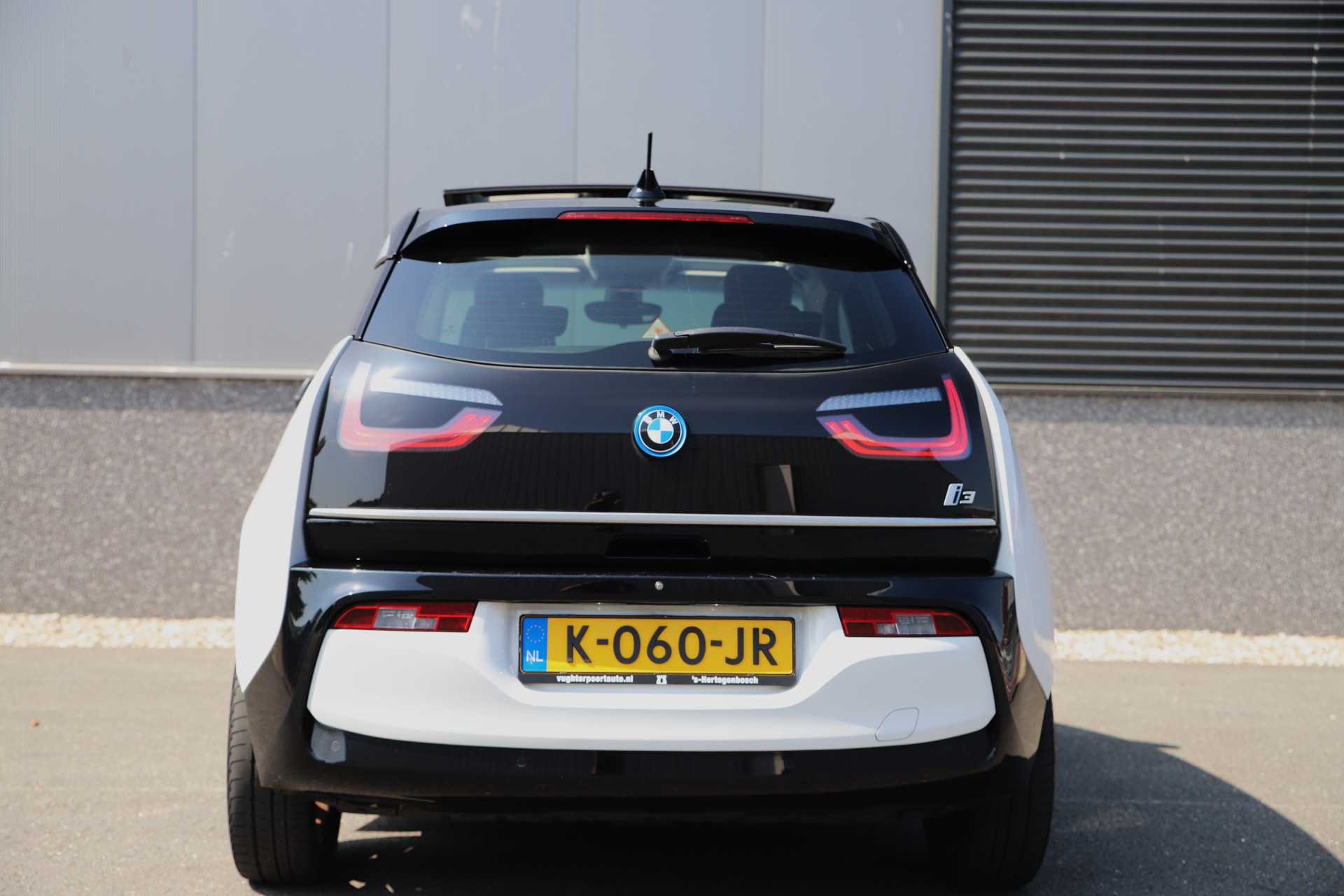 45801512-21.jpg