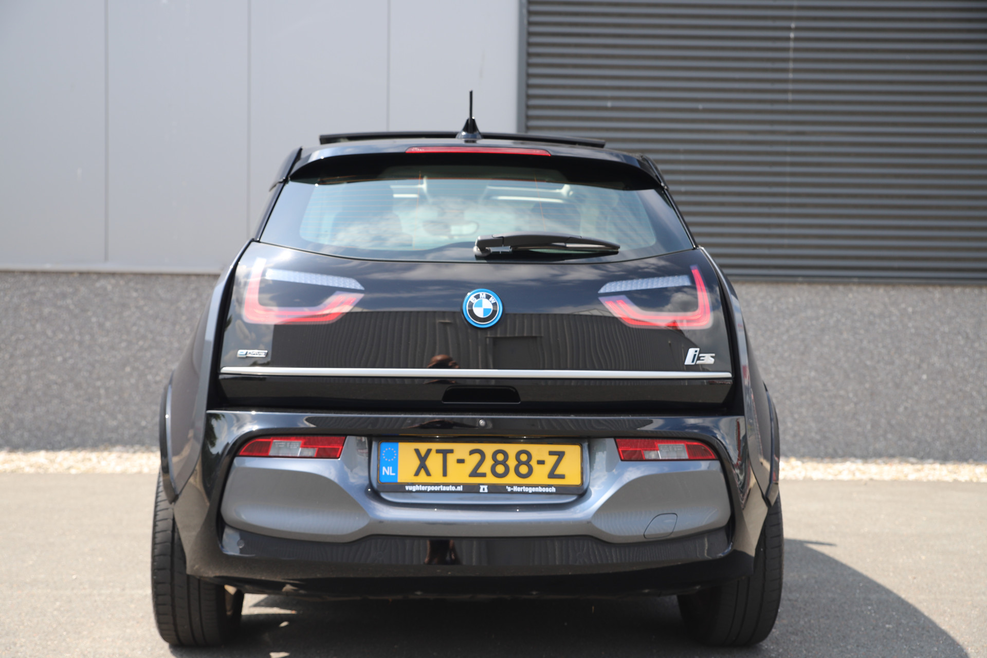 45834774-24.jpg
