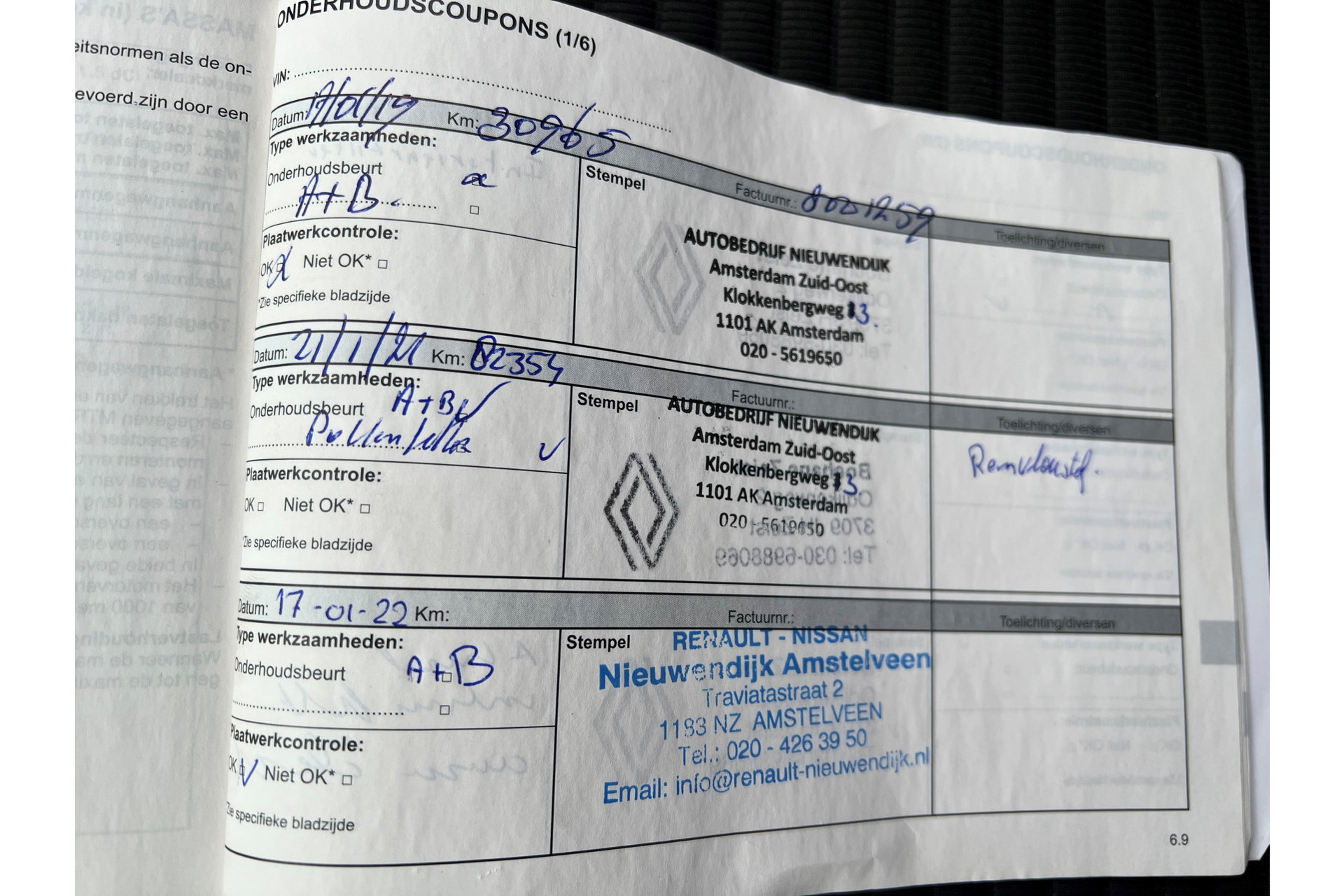 45915120-29.jpg