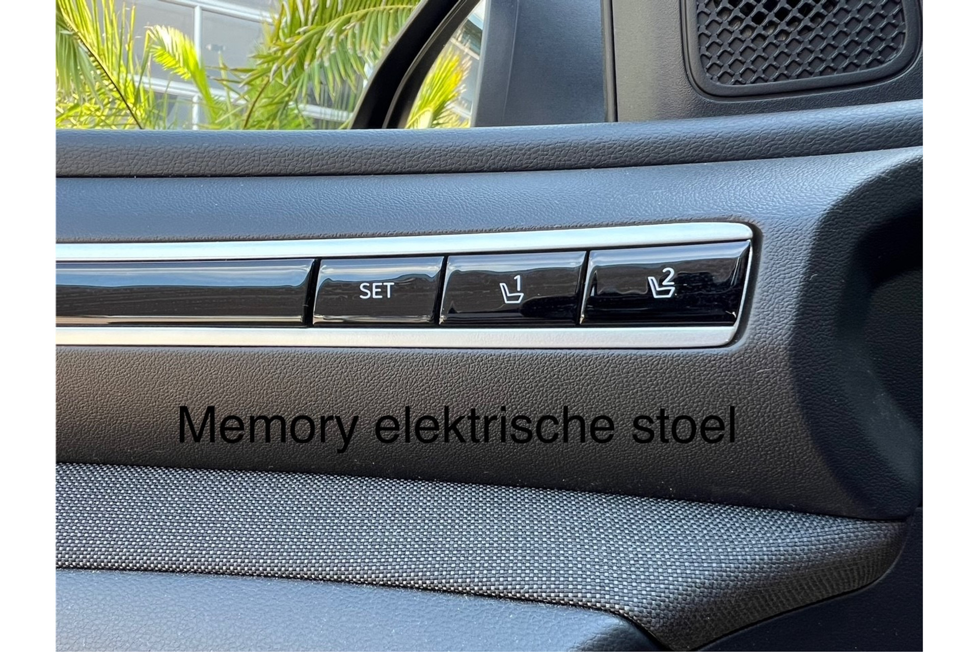 46154788-11.jpg