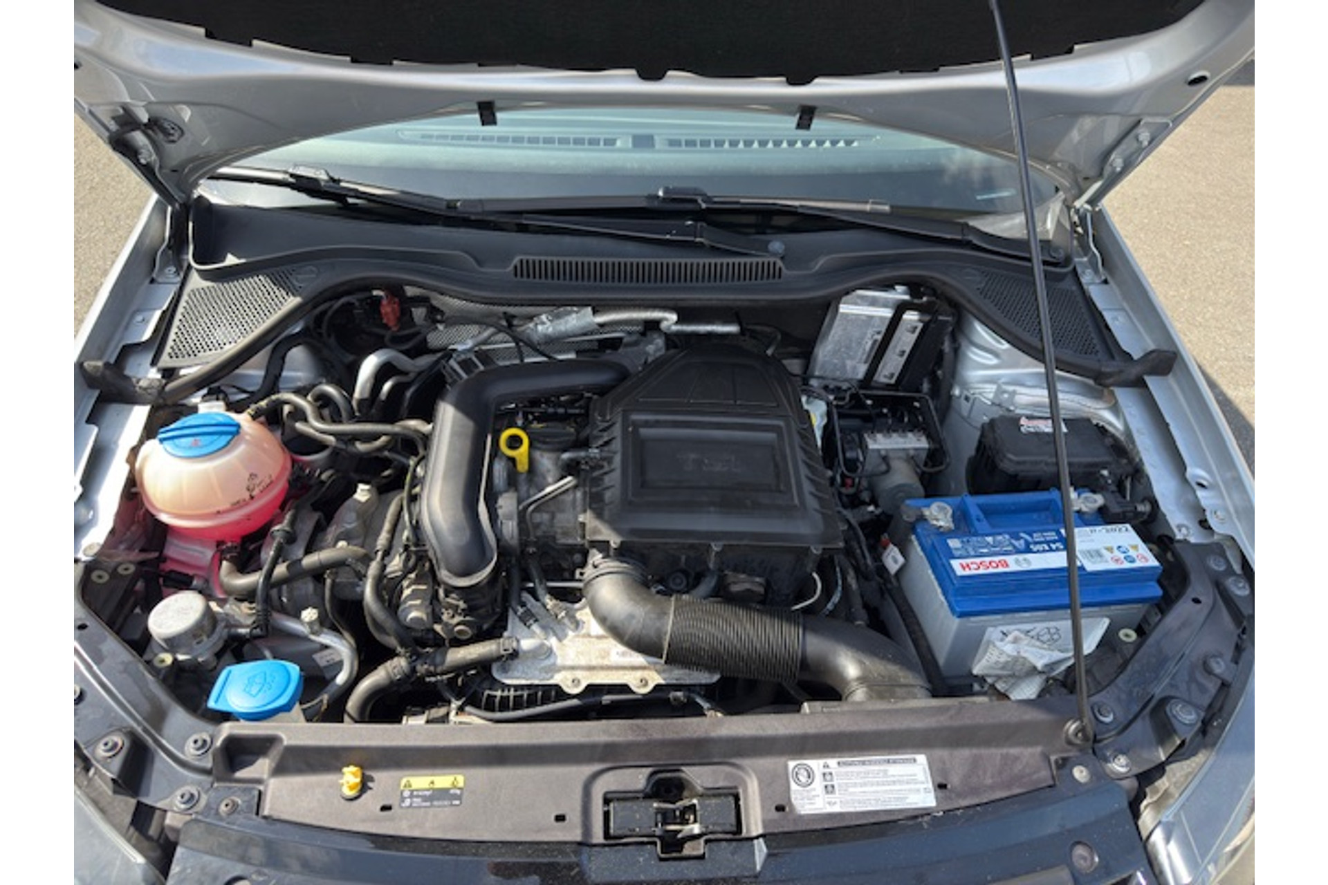 47112858-25.jpg