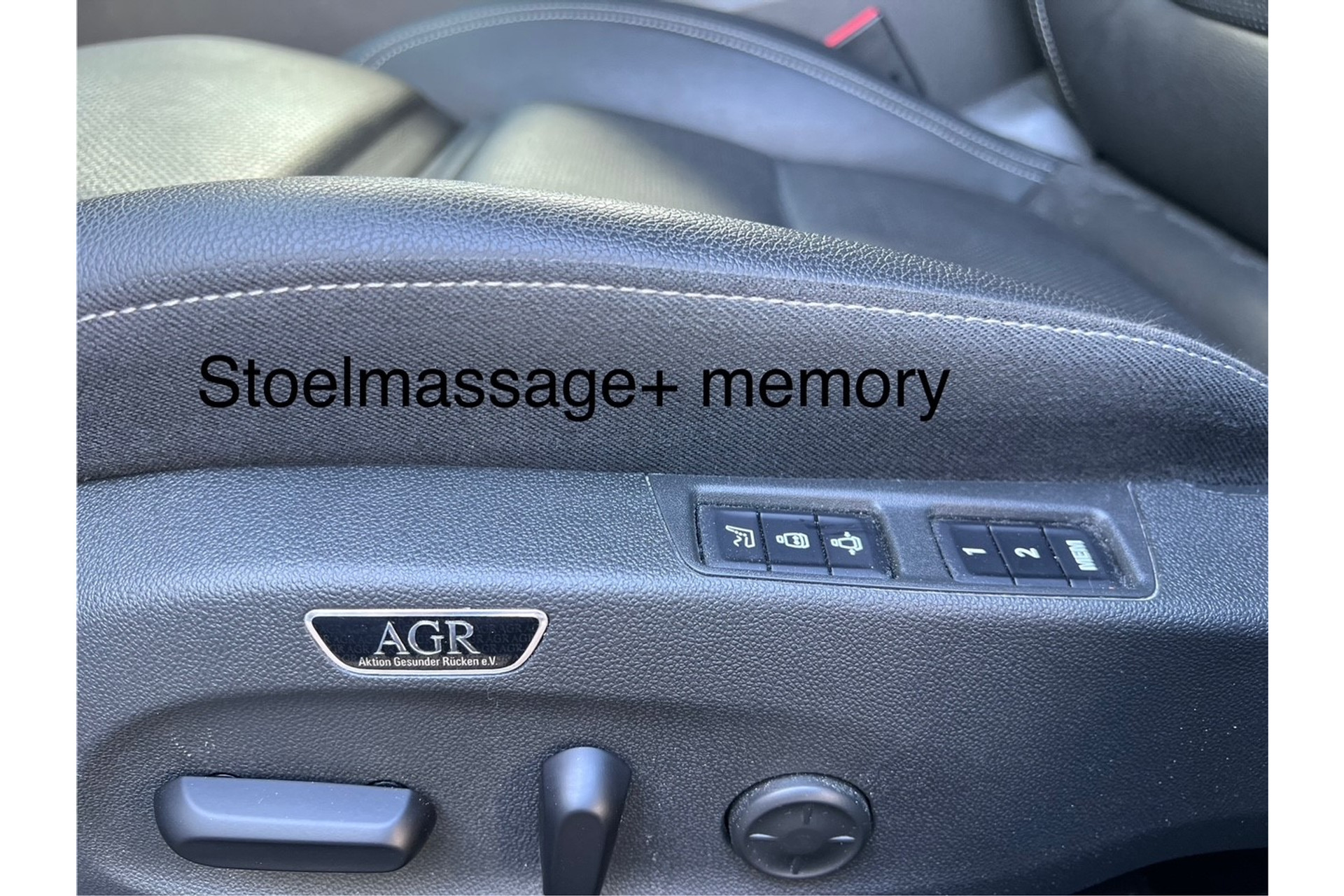 47119473-15.jpg