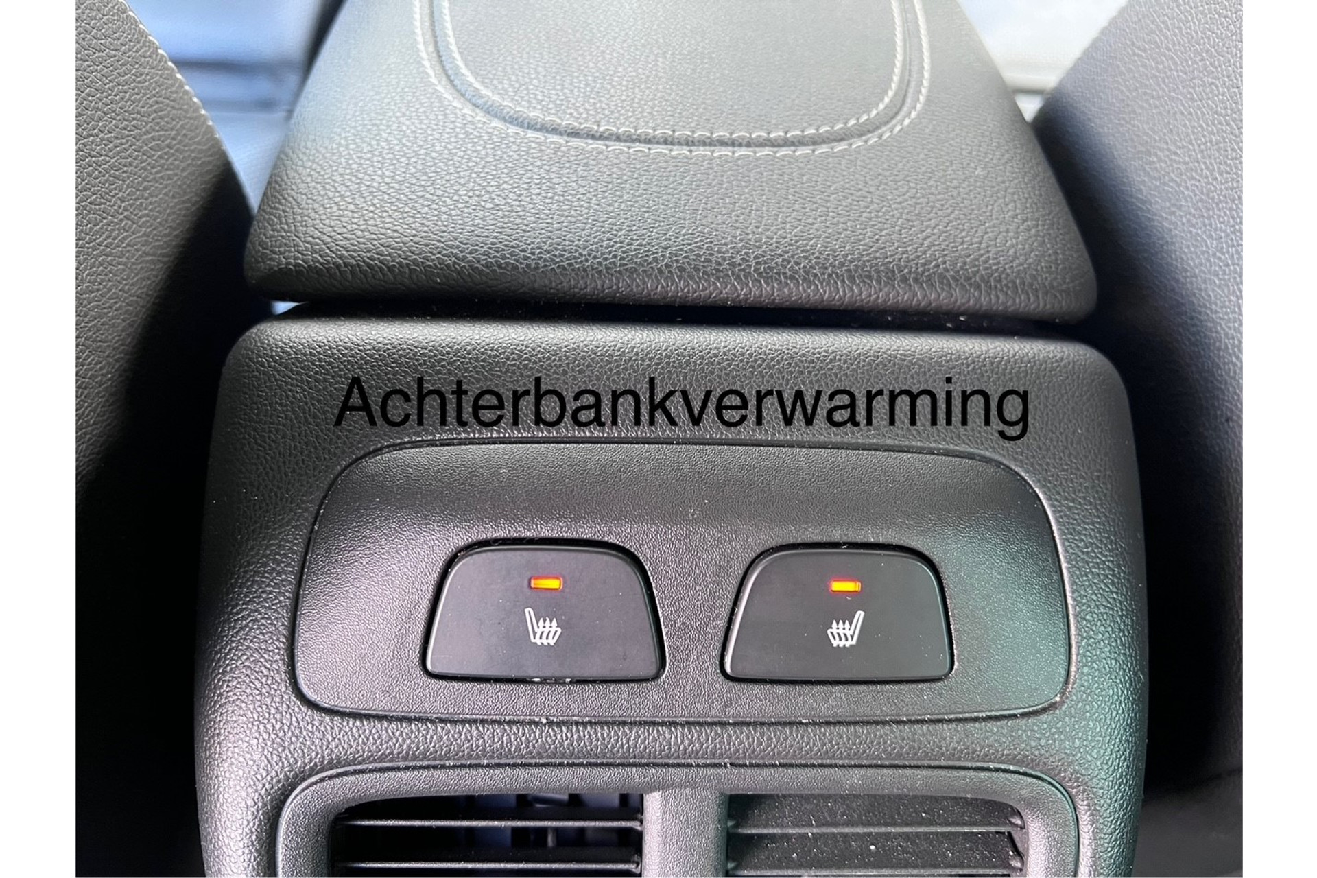 47119473-20.jpg