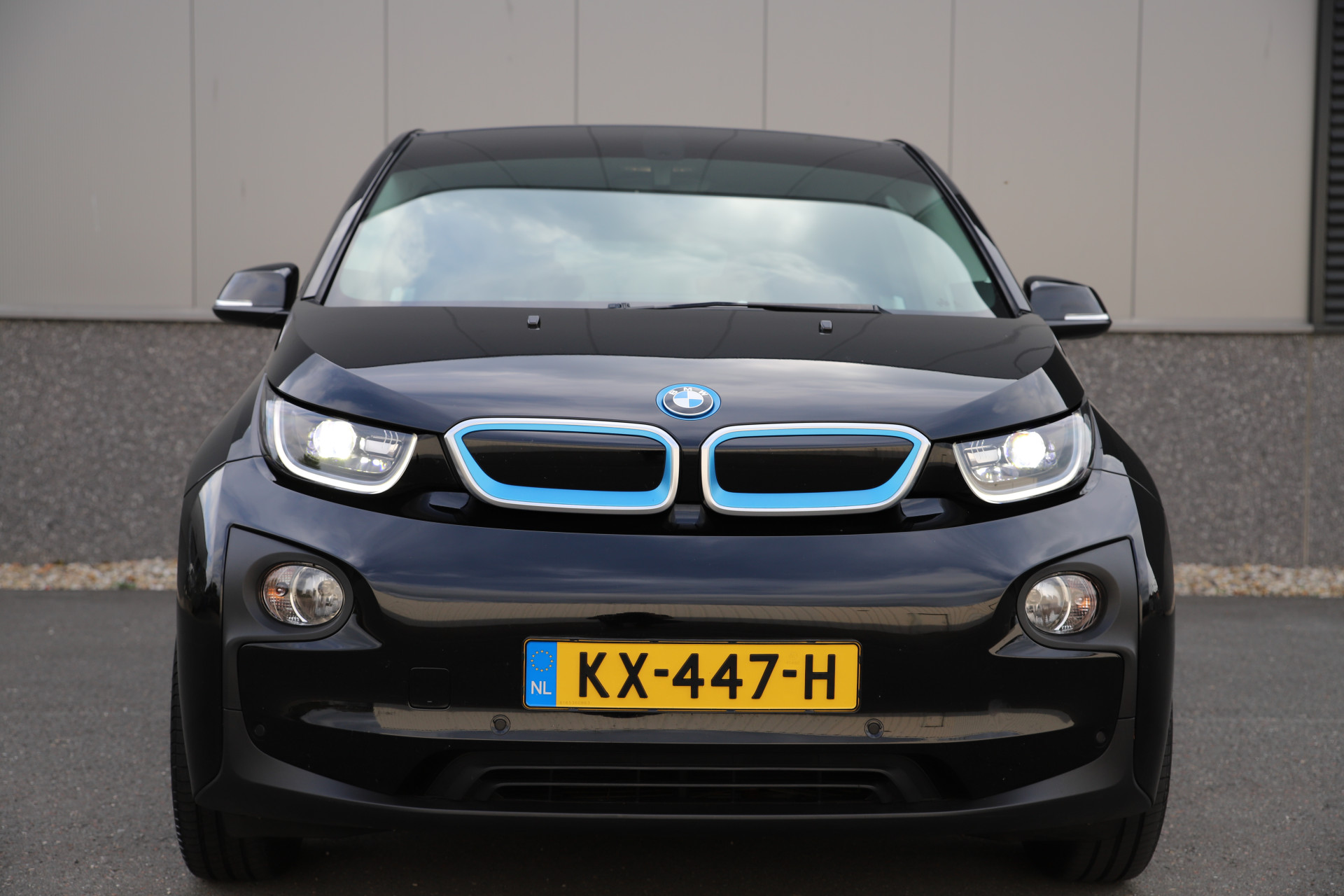 47935814-2.jpg
