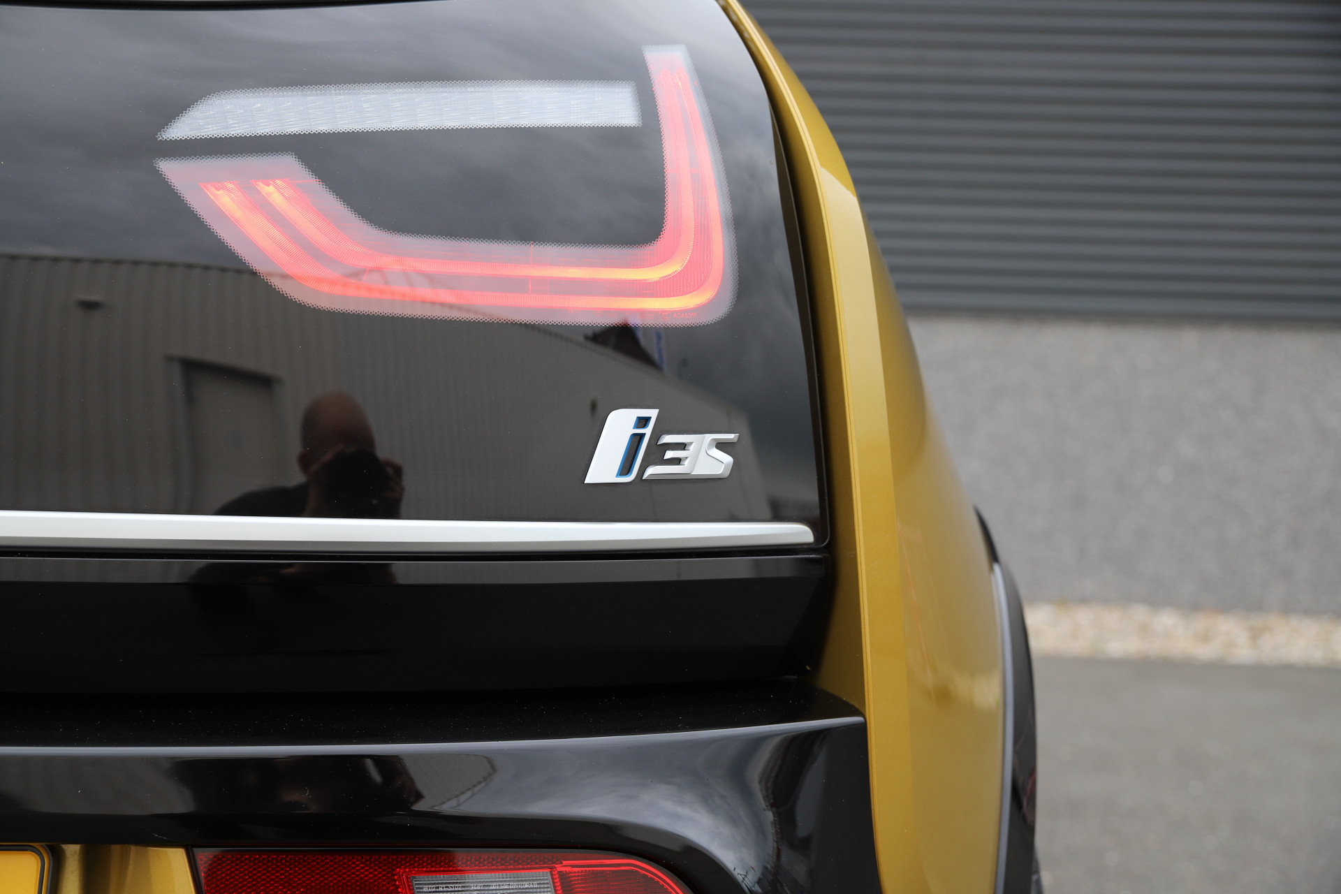 48526637-31.jpg