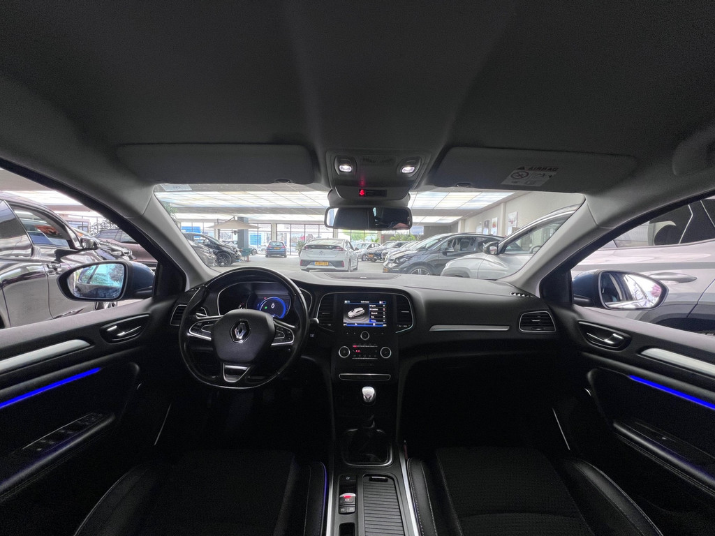 53540113-18.jpg
