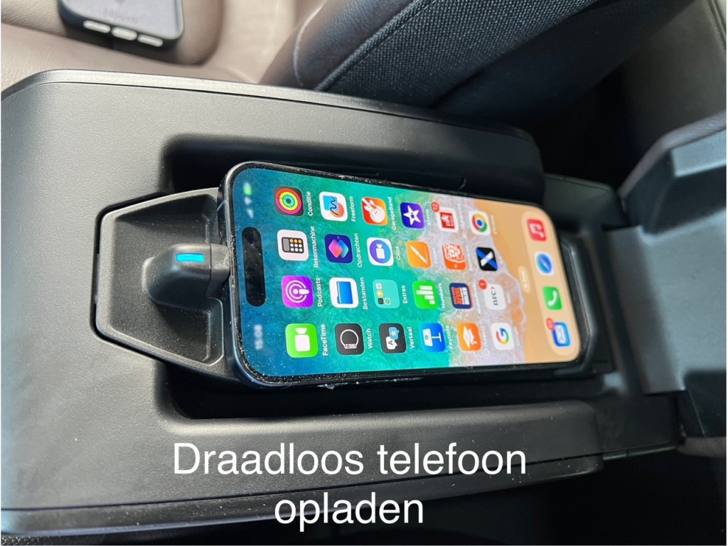 54812311-39.jpg