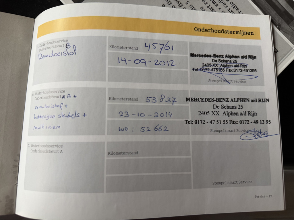 56512777-17.jpg